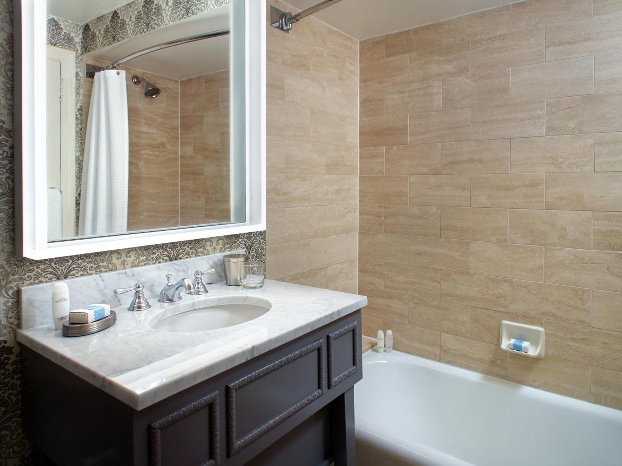 Classic Suite 2 Queen Beds,1275510547:JPEG