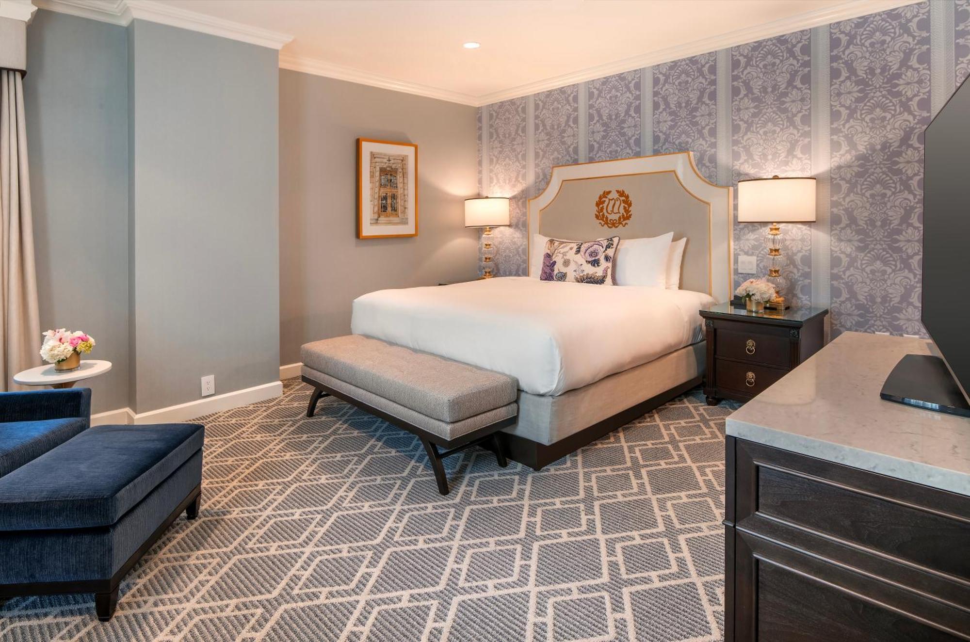 One-Bedroom King Suite with View
