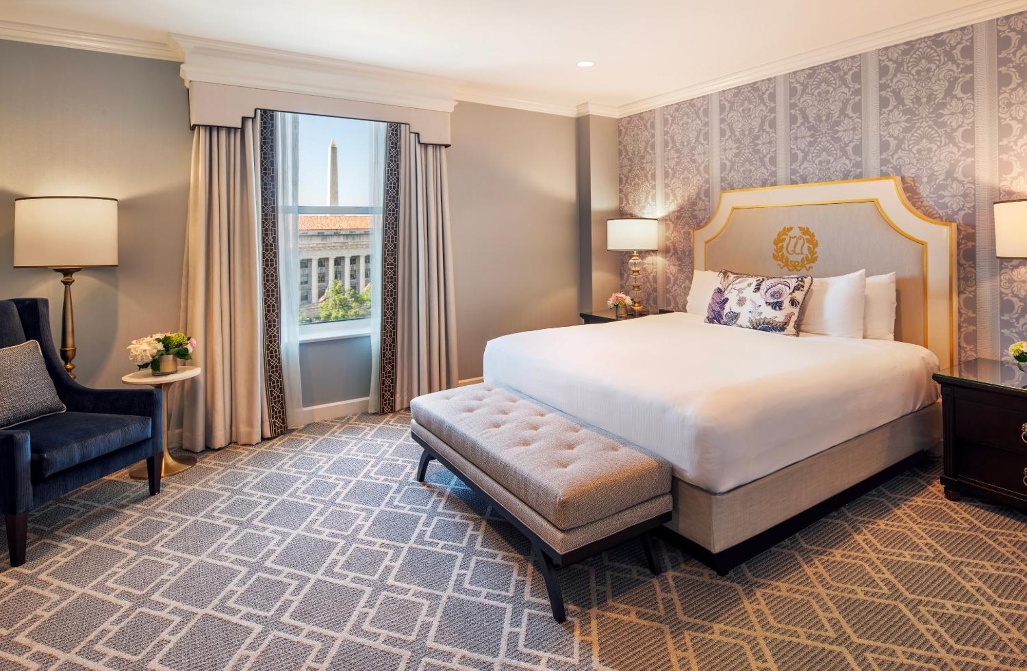 One-Bedroom King Suite with Willard View
