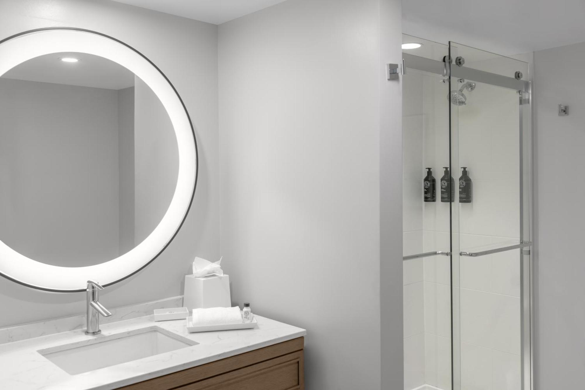 Standard King Room - Hearing Accessible