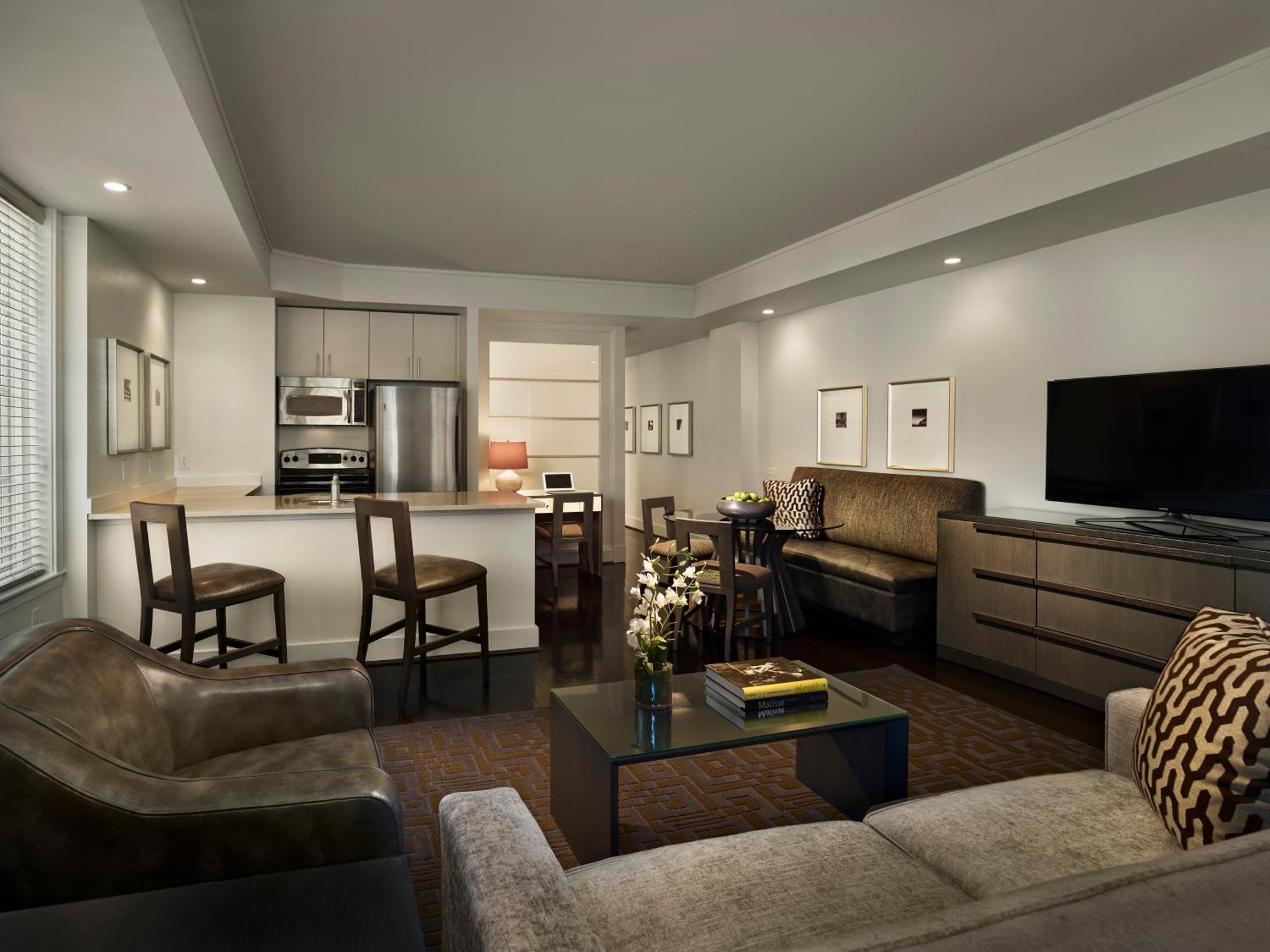 One Bedroom Platinum Suite