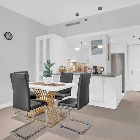Heaven On Washington Fully Furnished Apartments-2