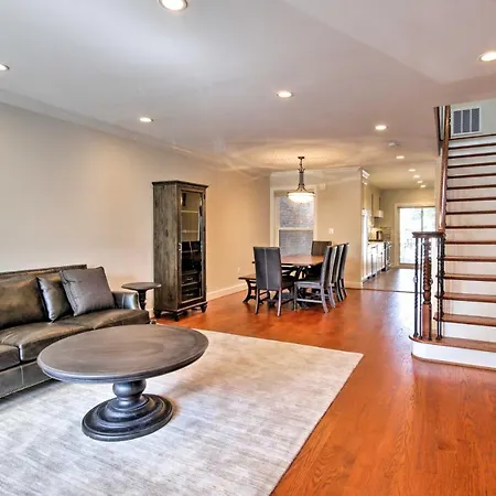 Peggys Place D C Home With Deck Near Downtown!-3